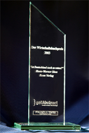 Wirtschaftsbuchpreis 2003 - Foto der Statue